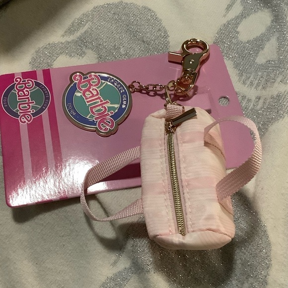 Barbie Accessories - Barbie Sports Club Tour Light Pink duffel bag Keychain/bagcharm